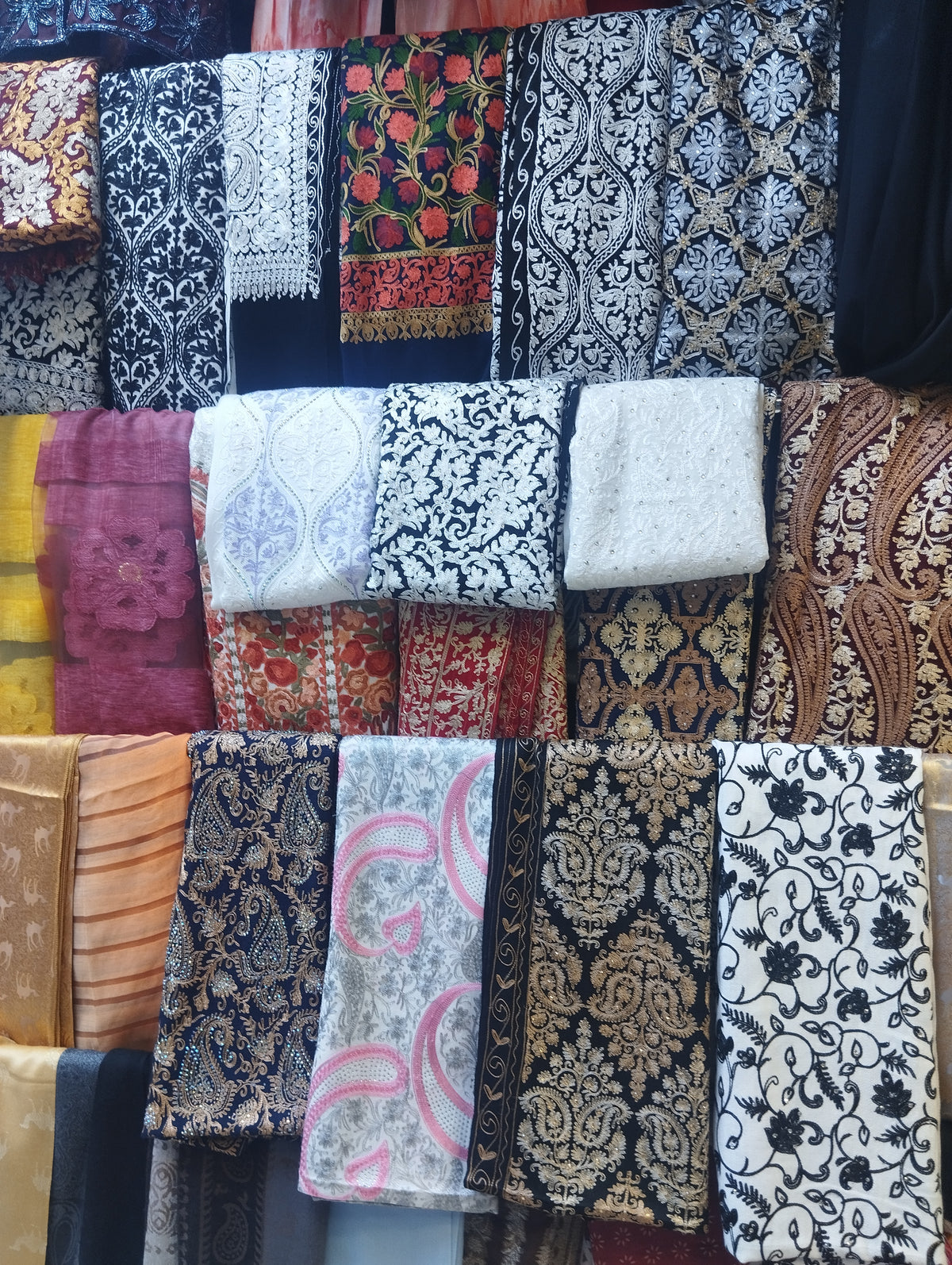 Kasmiri shawls